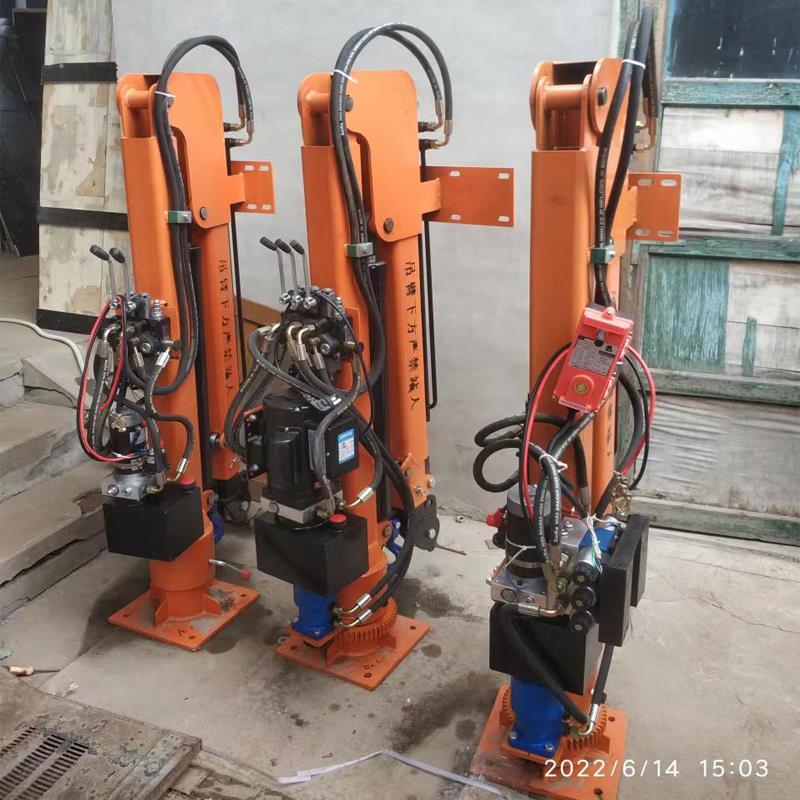 衡阳市重汽蓝牌随车吊 3.2吨 国六动力强 液压驱动 农用自卸起重机